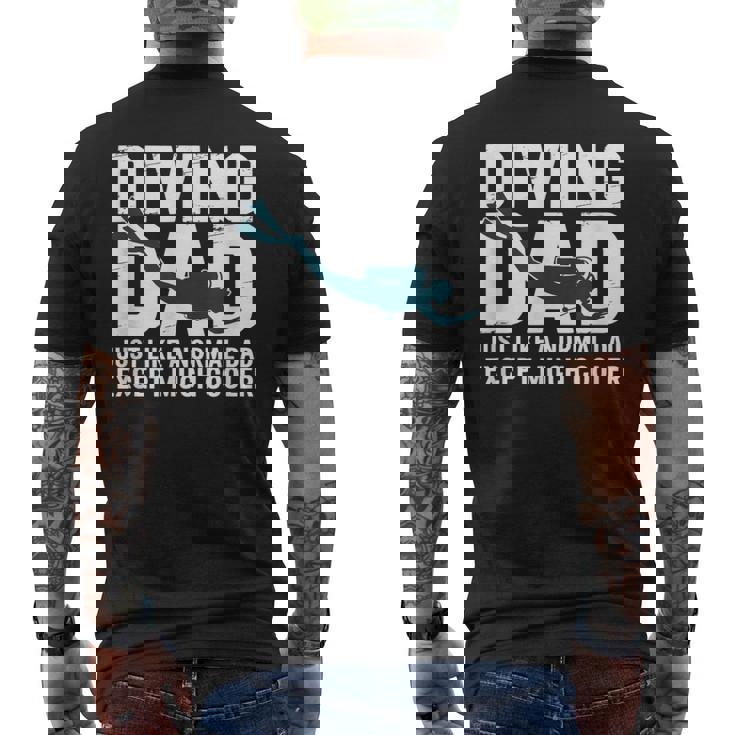 ダイビング お父さん ヴィンテージ スキューバ ダイバー 父 スキューバダイビング メンズTシャツ バックプリント