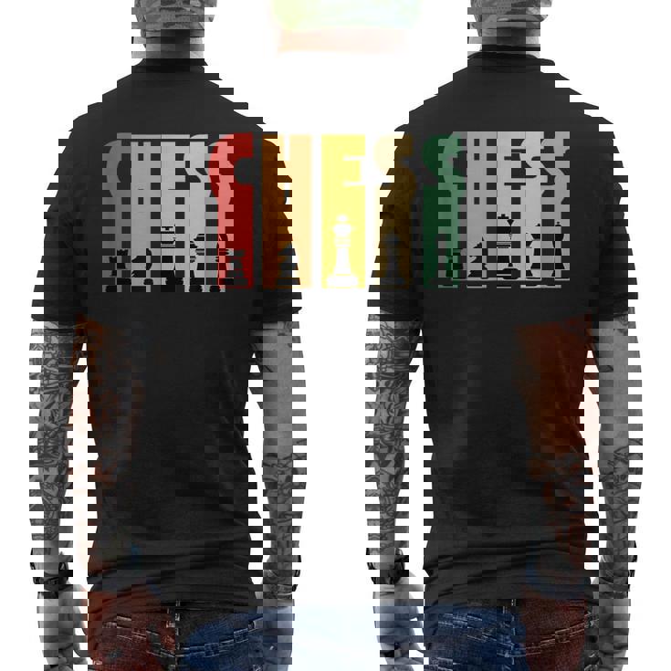 チェス レトロデザイン 戦略思考スポーツギフト メンズTシャツ バックプリント