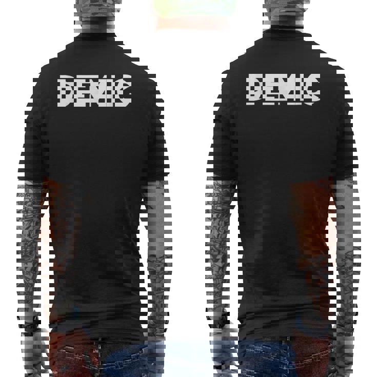 デミックボックスロゴ メンズTシャツ バックプリント