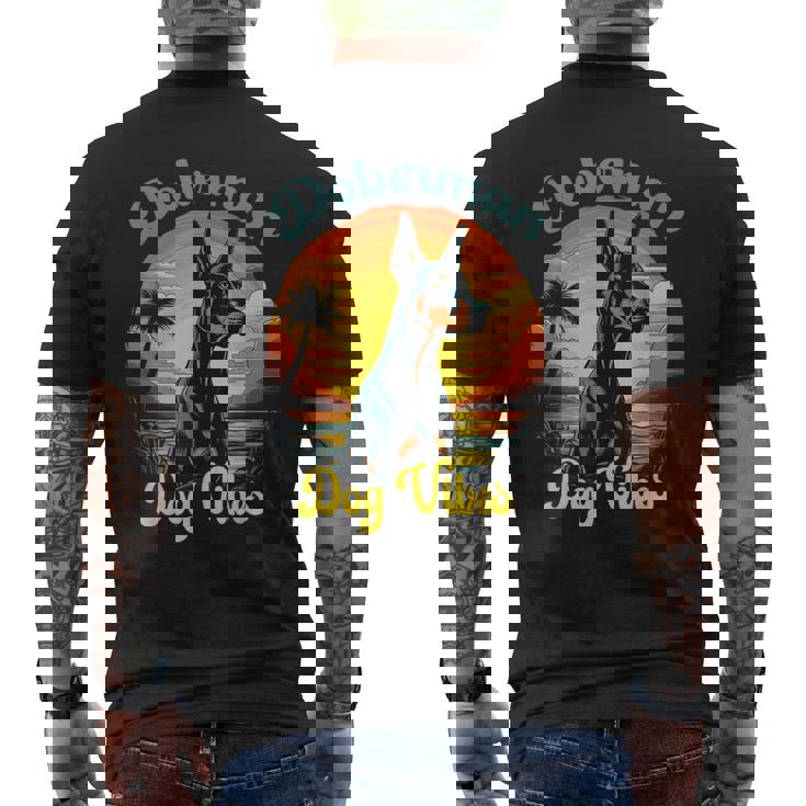 ドーベルマン 犬の飼い主 私が叶えるドーベルマン メンズTシャツ バックプリント