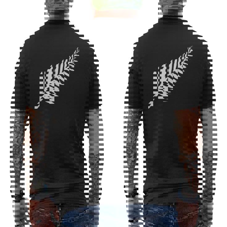 ニュージーランド シルバー シダ キウイ プライド メンズTシャツ バックプリント