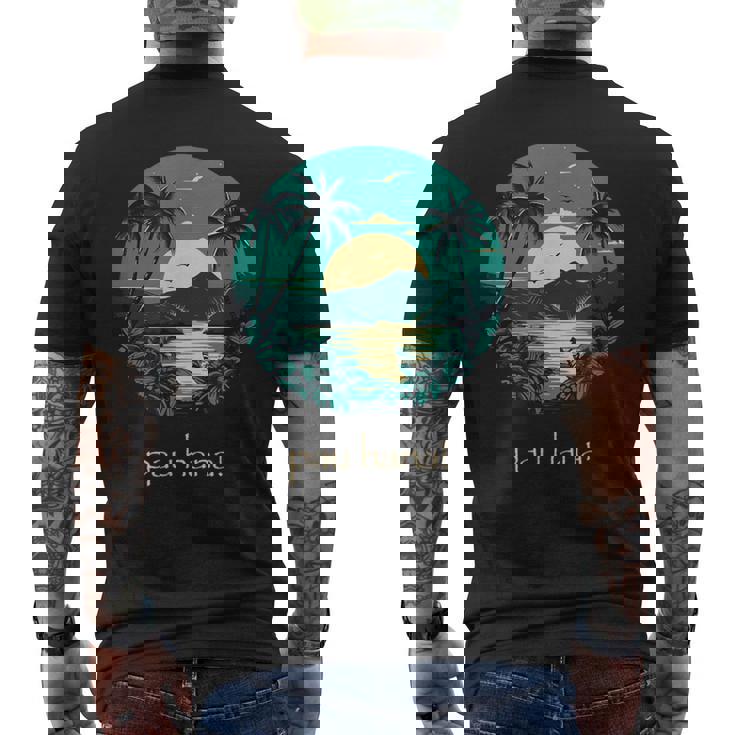 ハワイ語のパウハナはハッピータイムを意味します メンズTシャツ バックプリント