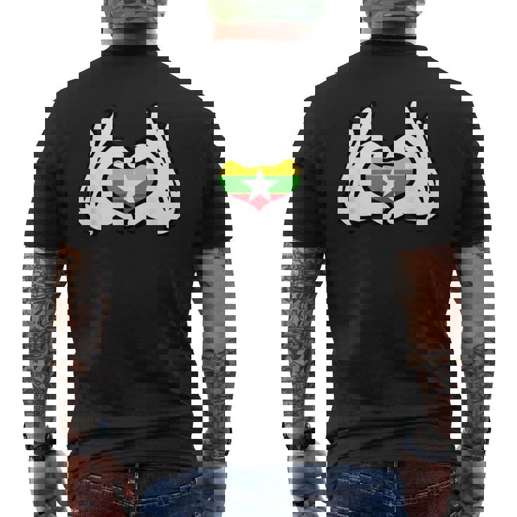 ハートを形作る漫画の手 ミャンマー国旗 メンズTシャツ バックプリント