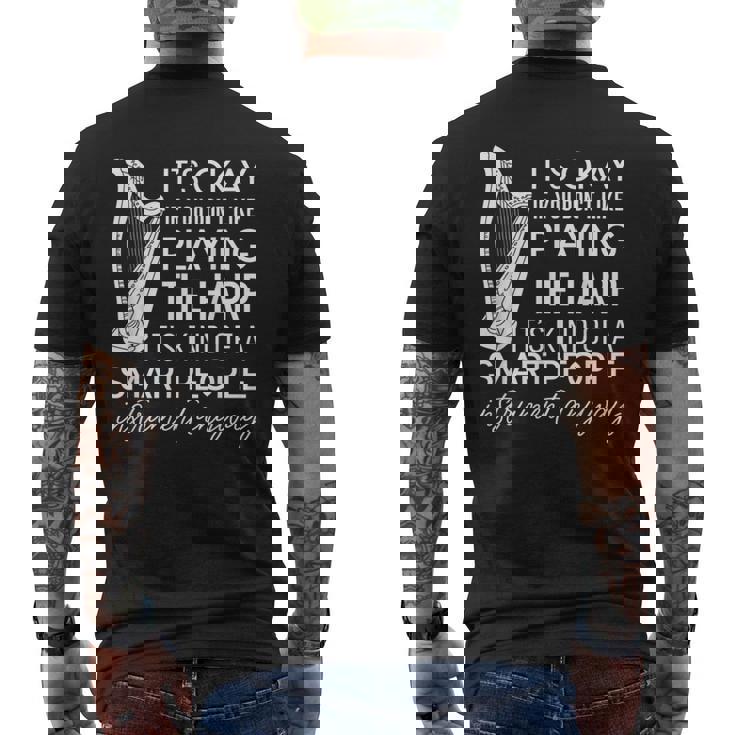ハープを弾くのが嫌いなら大丈夫 メンズTシャツ バックプリント