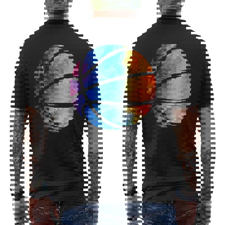 バスケットボールのシルエットカラフルな水彩画 メンズTシャツ バックプリント