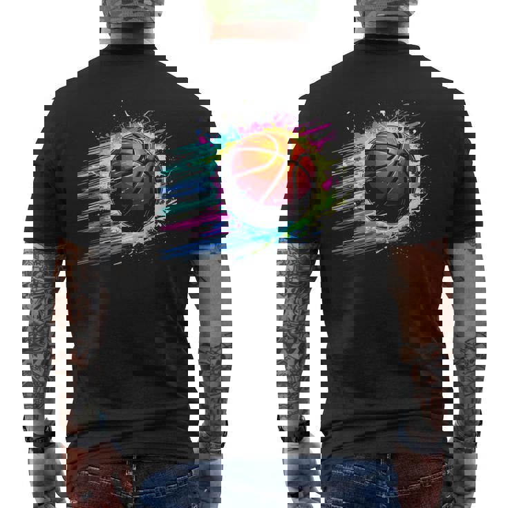 バスケットボール選手 カラフル タイダイ カラーアート スポーツ愛好家 メンズTシャツ バックプリント