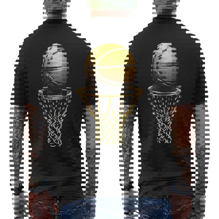 バスケットボール選手 クールトロフィー スポーツ愛好家 試合日 Bボール メンズTシャツ バックプリント