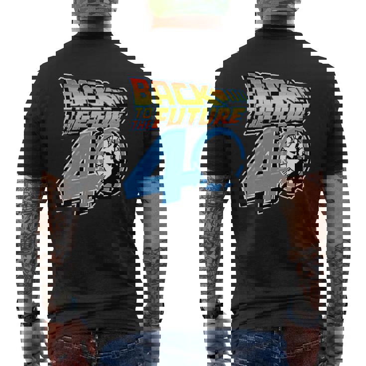バック・トゥ・ザ・フューチャー 40周年記念 ビデオゲームスタイル F&B メンズTシャツ バックプリント
