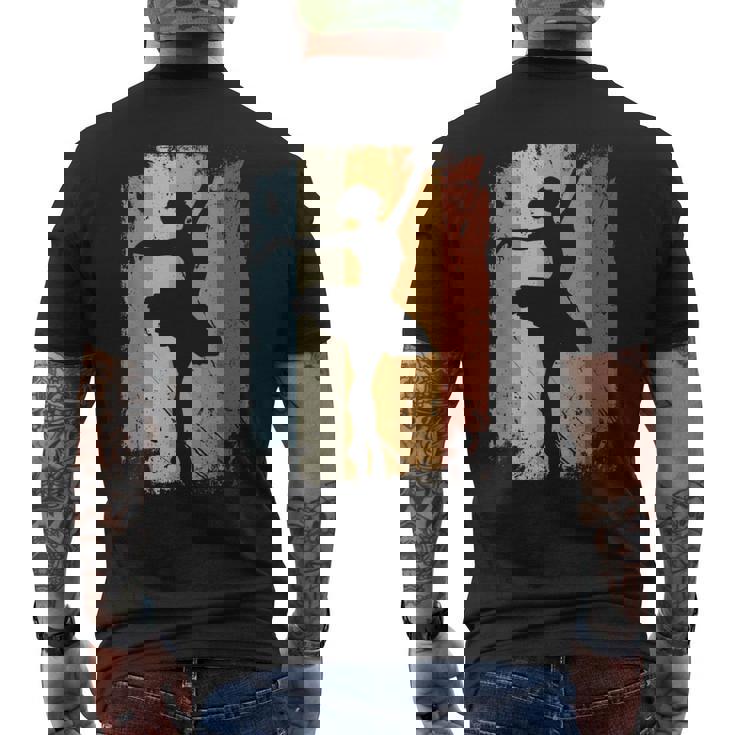 バレエダンスダンスバレリーナシューズ En Pointe ヴィンテージレトロ メンズTシャツ バックプリント