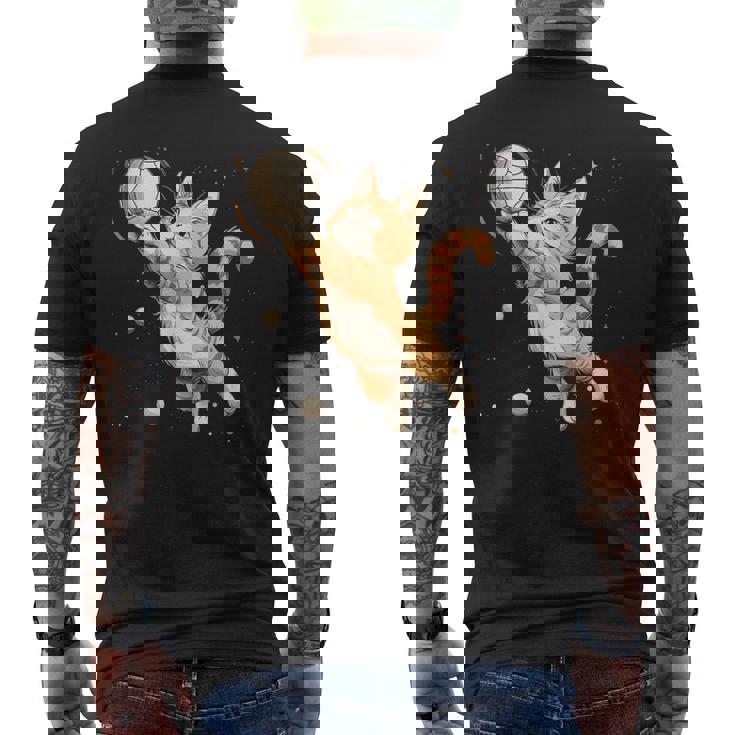 バレーボール選手のかわいいバレーボール猫。 メンズTシャツ バックプリント