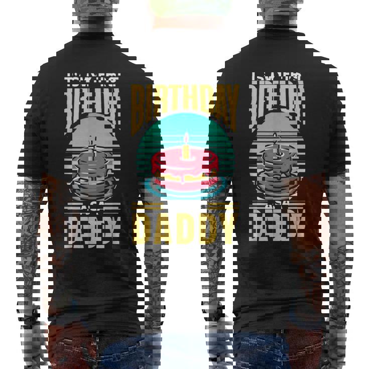 パパになって初めての誕生日 年 祝 チーム パーティー メンズTシャツ バックプリント