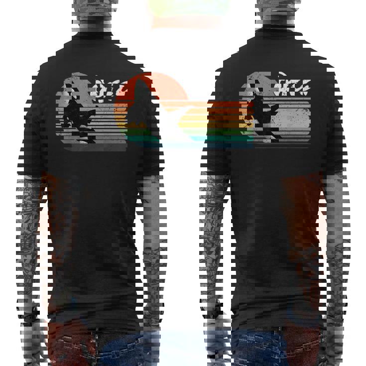 ビンテージ シャチ デザイン レトロ 美的 海 恋人 海 イルカ メンズTシャツ バックプリント