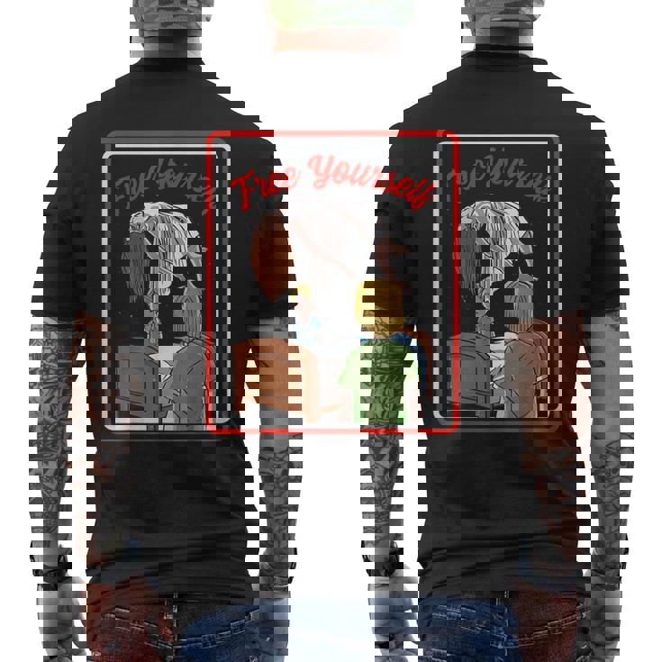 ビンテージ ホラー、取り憑かれた悪魔から解放される メンズTシャツ バックプリント