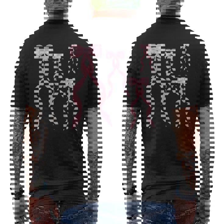 ファンシーピンクのリボンデザイン。 メンズTシャツ バックプリント