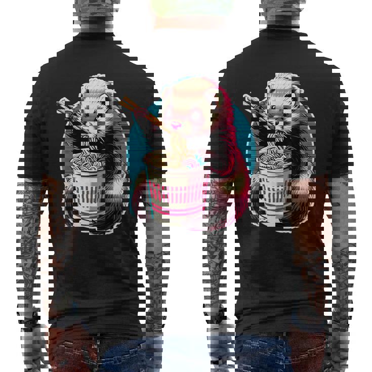 フェレットの飼い主かわいいカワイイアニメフェレットがラーメン丼 T シャツを食べる メンズTシャツ バックプリント