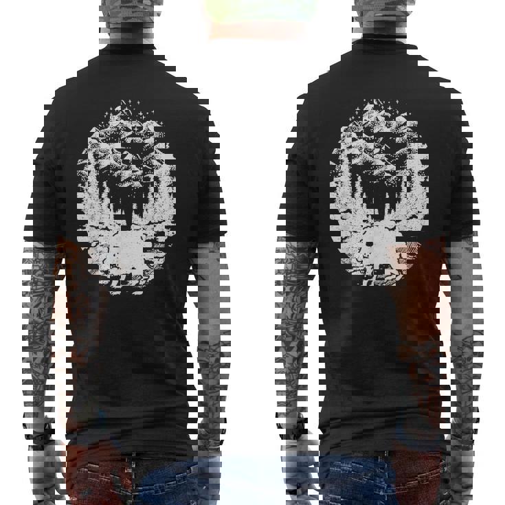 フォレストマウンテンの面白いスクオンク 星 Cryptid 内向性 メンズTシャツ バックプリント