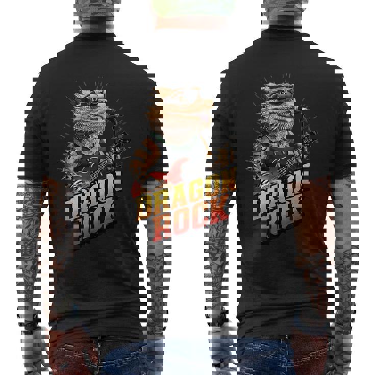 フトアゴヒゲトカゲの岩、フトアゴヒゲトカゲ、ロッカー、ギターマイク メンズTシャツ バックプリント