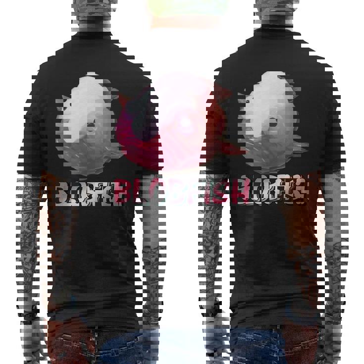 ブロブフィッシュ Blobfish 深海のおじさん 深海のアイドル ぷよぷよ おもしろい かわいい 魚 動物 きもかわ メンズTシャツ バックプリント