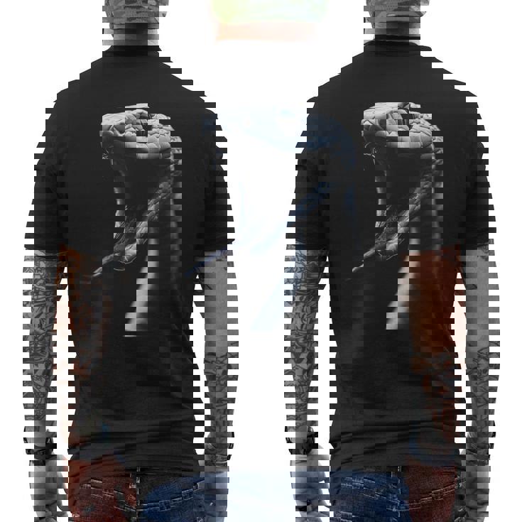 ヘビ 爬虫類 コブラ バイパー 蛇 爬虫類 生物学 ギフト メンズTシャツ バックプリント