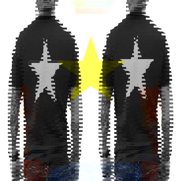 ベトナム国旗 星 ベトナム国旗 国旗 国旗 ハノイ サイゴン メンズTシャツ バックプリント