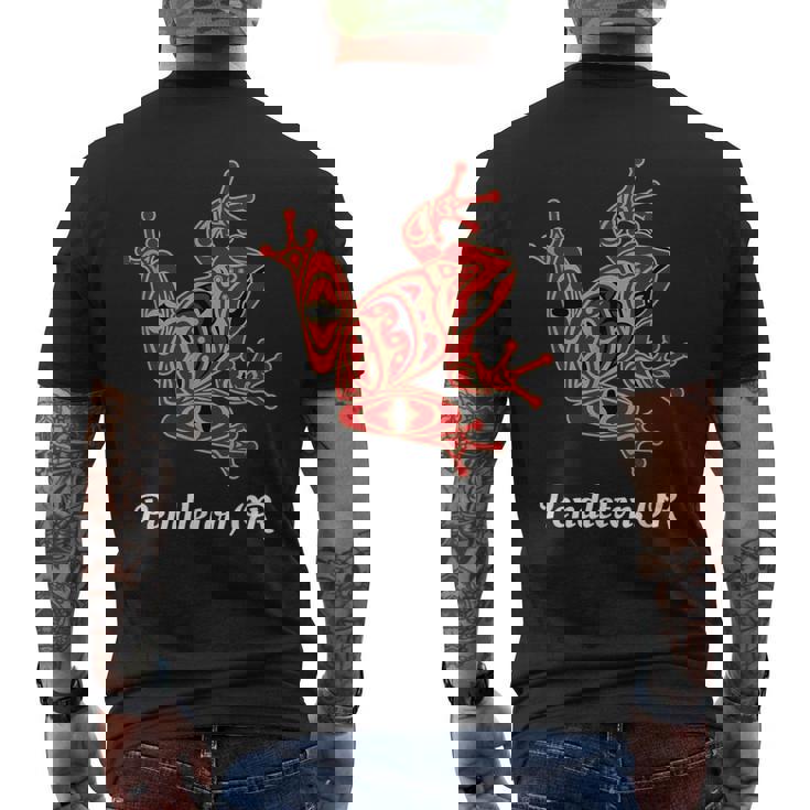 ペンドルトン、またはレッドブラックフロッグ ネイティブアメリカン パシフィックnw メンズTシャツ バックプリント