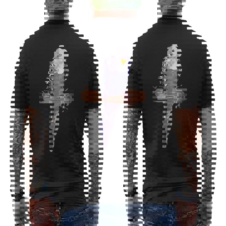 ホワイトパープルセキセイインコエキゾチックペットアニマルモチーフ鳥 メンズTシャツ バックプリント