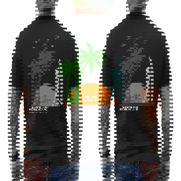 ボラカイ島 ヤシの木 サーフボード 日没 フィリピン ビーチ サーファーガール 東南アジア 島 贈り物 海 お土産 セブ メンズTシャツ バックプリント