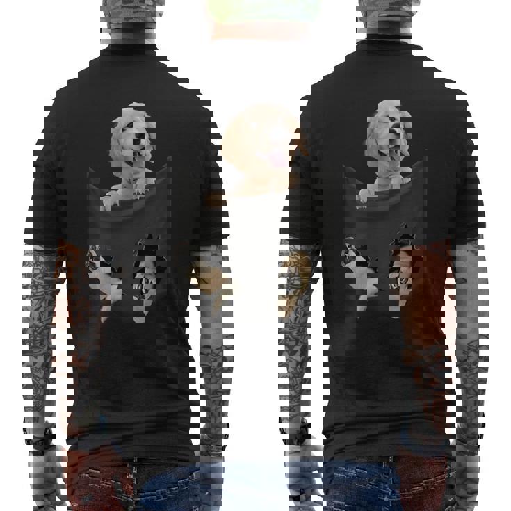 ポケットに入ったゴールデンレトリーバーの犬 ゴールデンパピー のぞき見 メンズTシャツ バックプリント