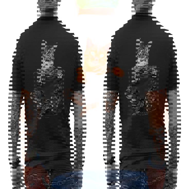 ポケットに入ったベンガルキャット メンズTシャツ バックプリント