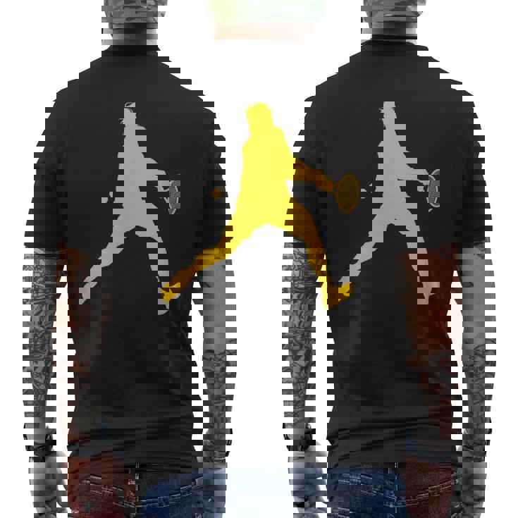 マエストロ・デ・テニス・イン・アクション メンズTシャツ バックプリント