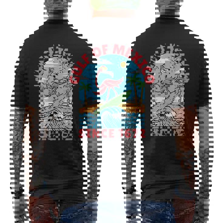 メキシコ湾 フラミンゴ メキシコ湾 1672年以来 メンズTシャツ バックプリント