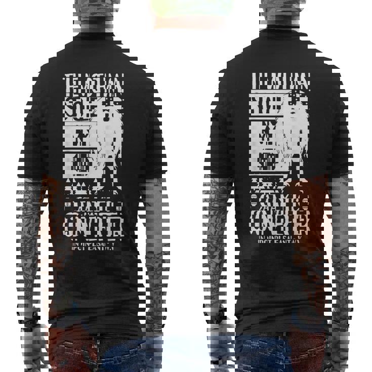 モスマンが私の触媒コンバーターを盗んだ Moth Man Cryptid メンズTシャツ バックプリント