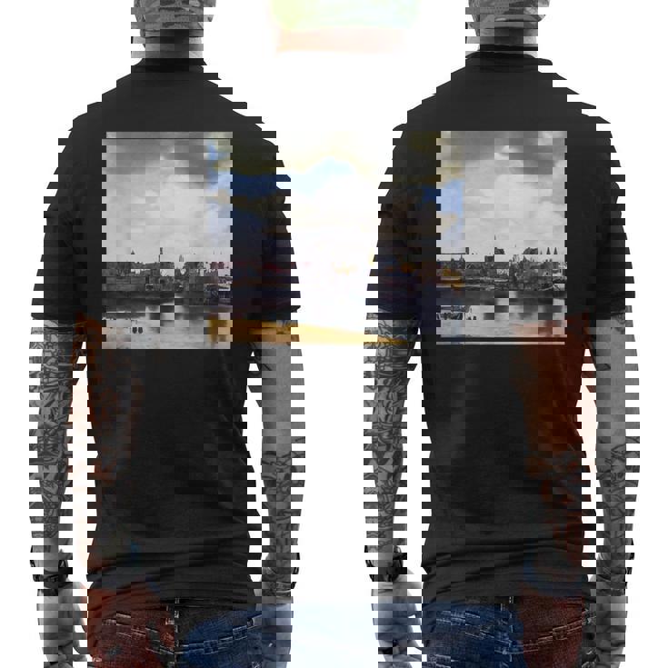 ヨハネス・フェルメールによるデルフトの眺めゲジヒト・オプ・デルフト 1661 メンズTシャツ バックプリント