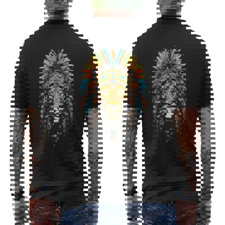 ライオン インディアン ヘッドドレス 羽 部族 ライオン メンズTシャツ バックプリント
