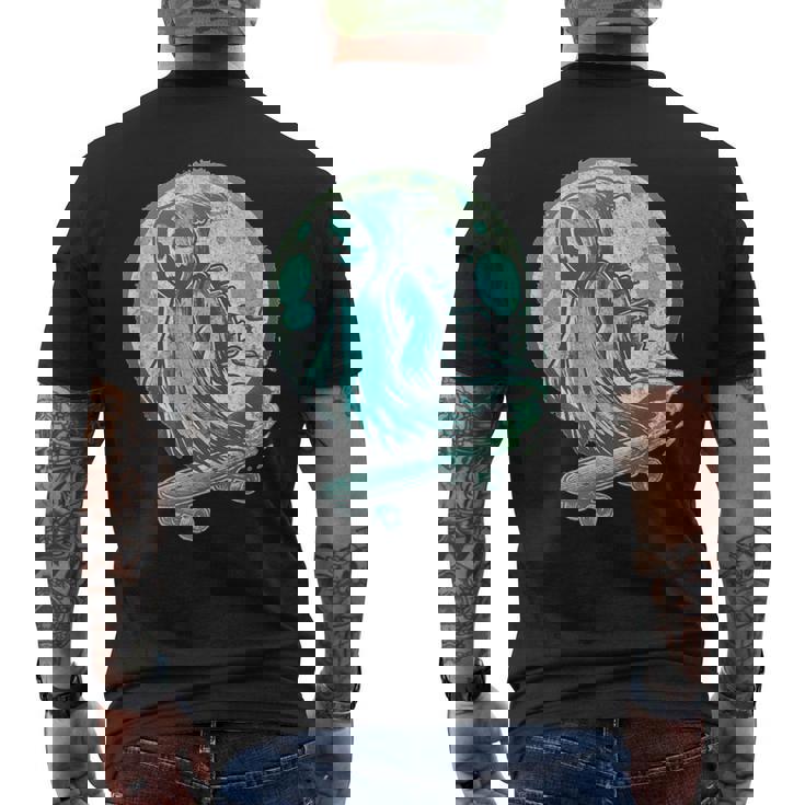 レトロ スケーター オバケ スカル スケートボード ハロウィン 不気味 スケルトン 骸骨 面白い ギフト ストリート メンズTシャツ バックプリント