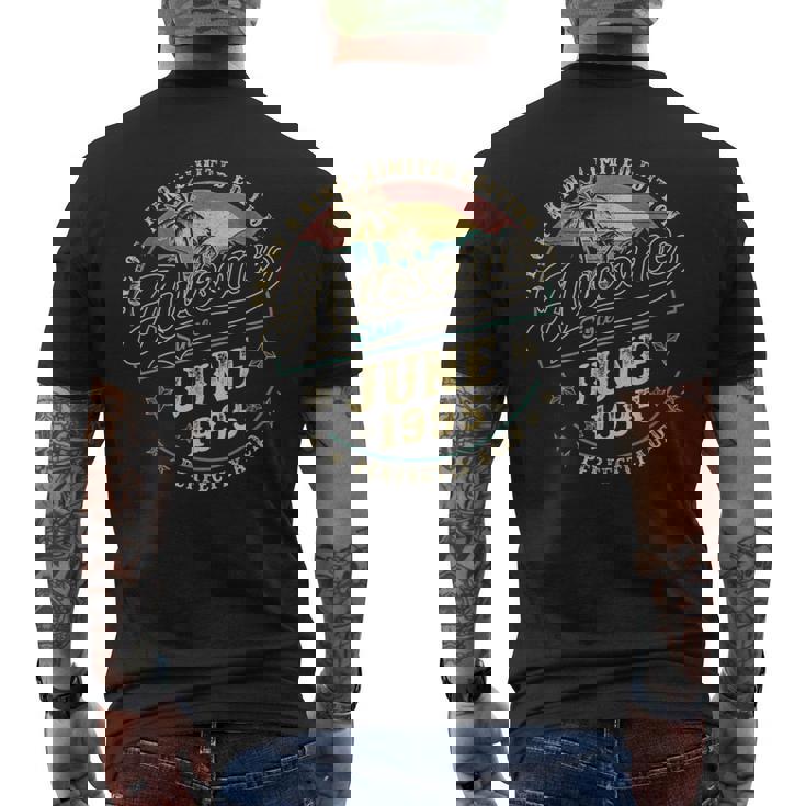 レトロな30歳の男性向け誕生日プレゼント 1995年6月 30歳 メンズTシャツ バックプリント