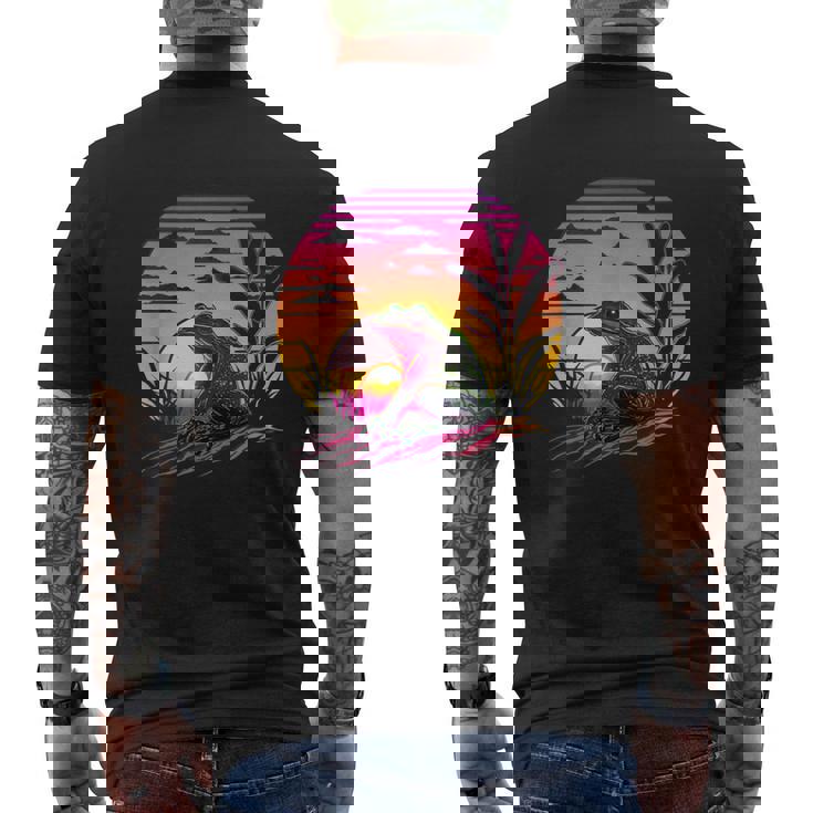 レトロなエステティックフロッグ メンズTシャツ バックプリント