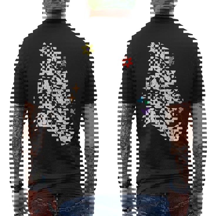 レトログルーヴィーなイム・ルイーズ Doing Luise Things 面白い母の日 メンズTシャツ バックプリント