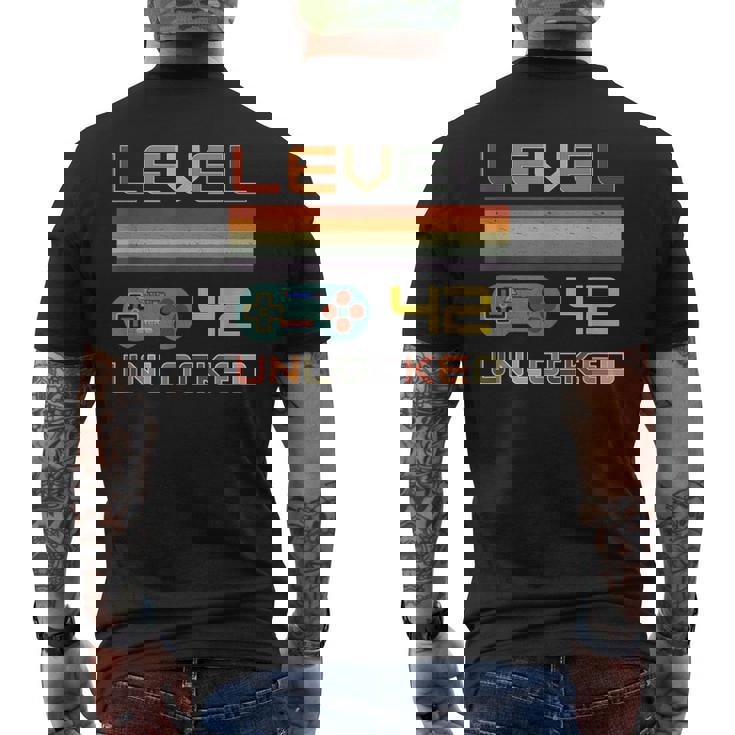 レベル42 アンロック ゲーマー 42歳の誕生日 メンズTシャツ バックプリント