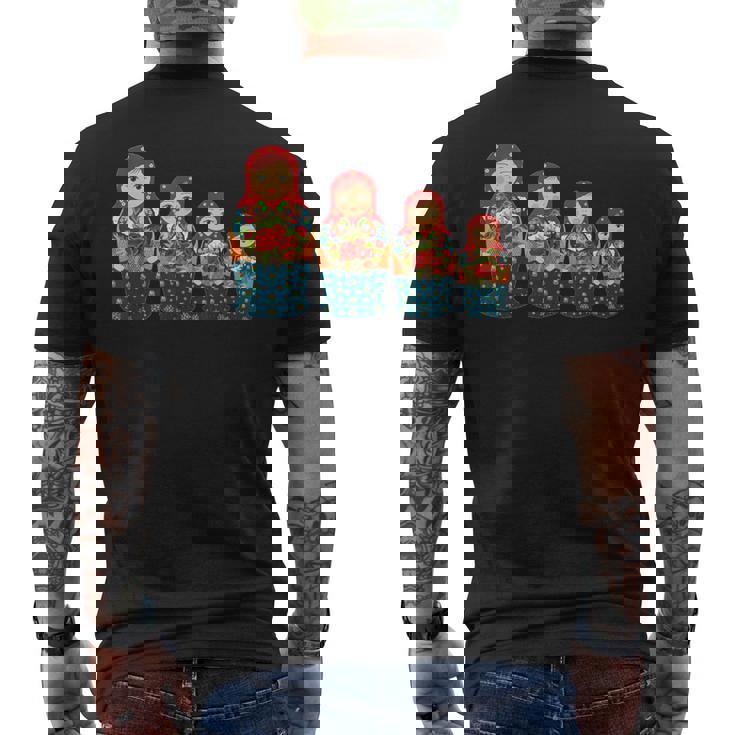 ロシアの人形 ロシアのマトリョーシカ フィギュア メンズTシャツ バックプリント