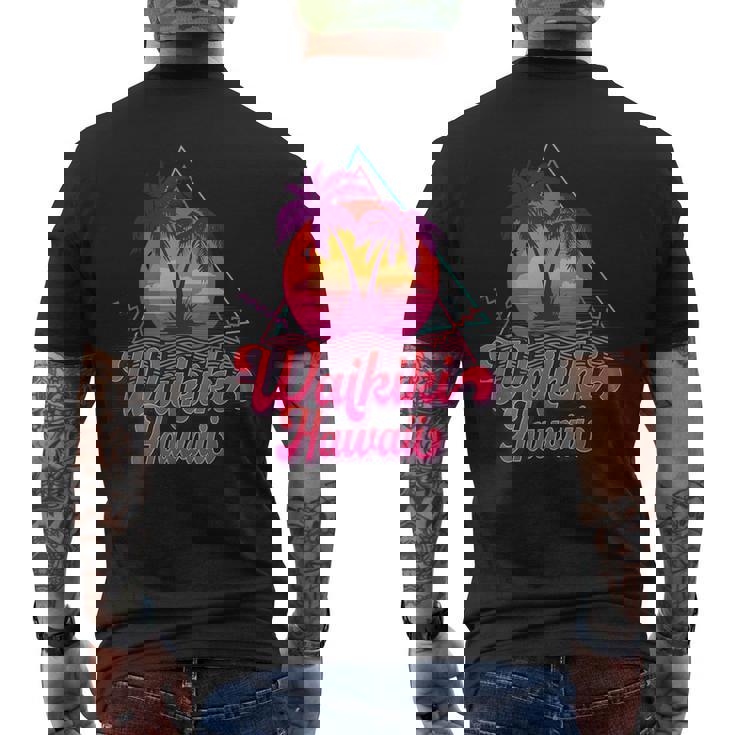 ワイキキ ビーチ バケーション ハワイ サーフ サンセット サーファー レトロ 80年代 メンズTシャツ バックプリント