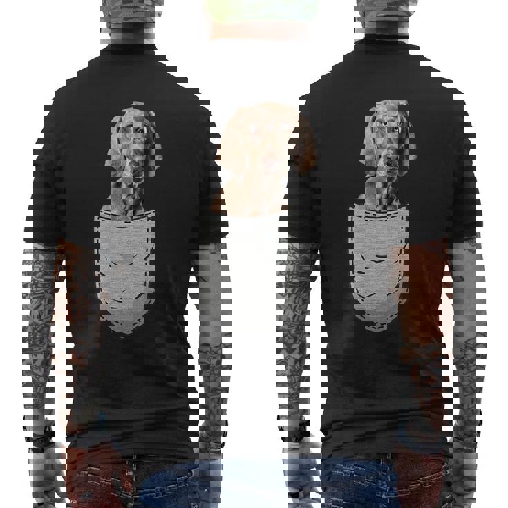 ワイマラナーラナー胸ポケット犬の飼い主 メンズTシャツ バックプリント