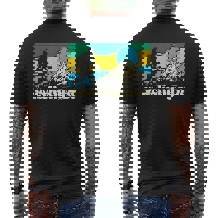 ワシントン州立大学ホームマウンテンズ ビッグフット サスカッチ イエティ ギフト メンズTシャツ バックプリント