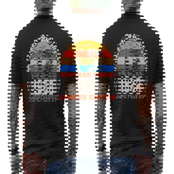 ヴィンテージ 37歳の誕生日 37歳の釣り愛好家 1988年生まれ メンズTシャツ バックプリント