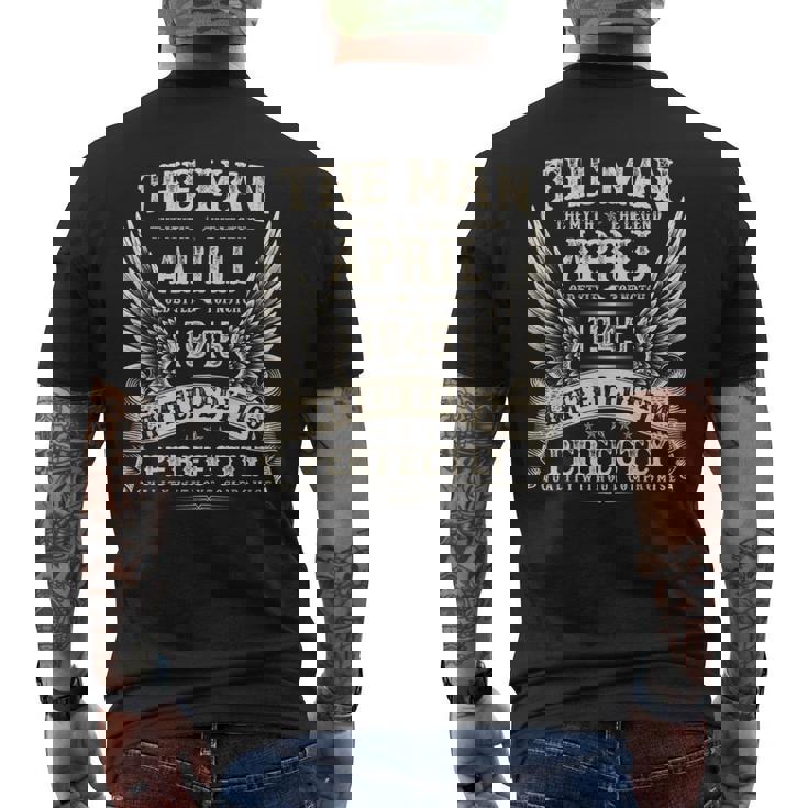 ヴィンテージ 80歳 男性 ギフト 1945年4月 80歳の誕生日 メンズTシャツ バックプリント