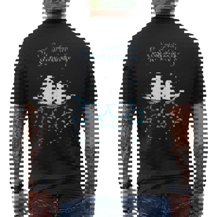 人気話題 シマエナガの親子 雪 雪の結晶 妖精 北海道 日本の野鳥 星 白い小鳥 星 メンズTシャツ バックプリント