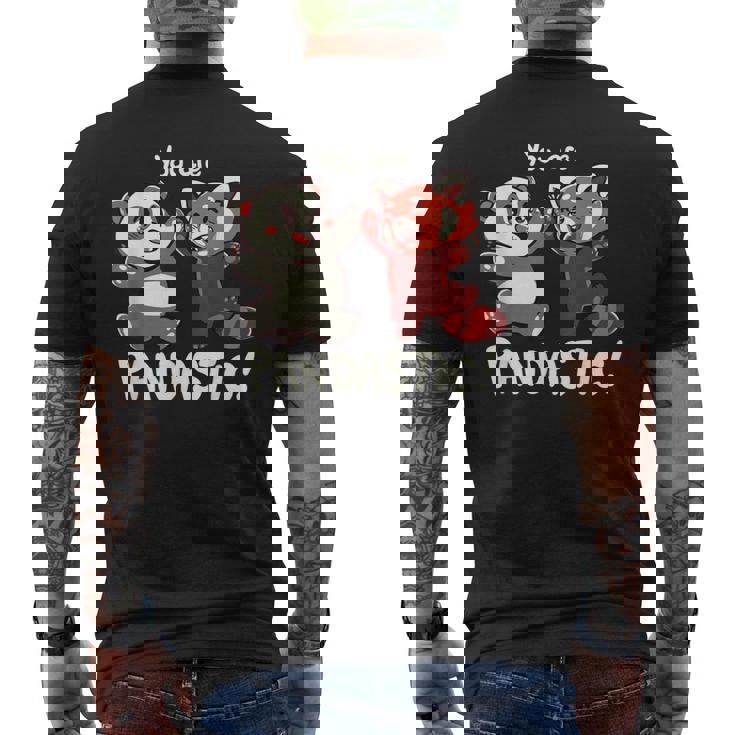 君はパンダスティックだよハイタッチのレッサーパンダとパンダ メンズTシャツ バックプリント