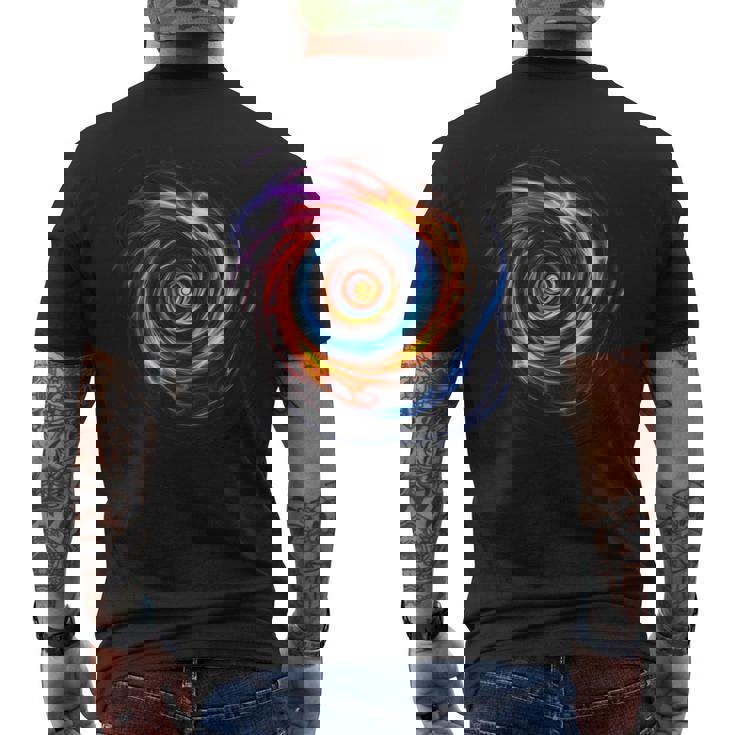 回転するレインボーフレームワールプール。 メンズTシャツ バックプリント