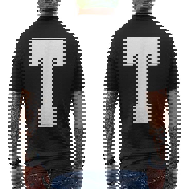 大文字tアルファベットモノグラムイニシャル メンズTシャツ バックプリント