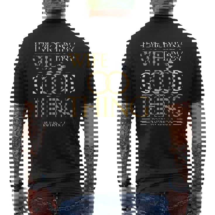 妻を見つけた彼は、良いことを見つける 夫のことわざ 18 22 メンズTシャツ バックプリント